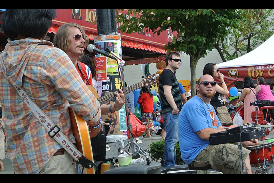 Live Music is always a big part of Car Free Day. photo Dan Toulgoet