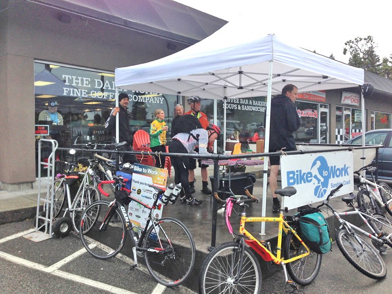 The Sunshine Coast’s fourth annual Bike to Work Week saw 40 teams, 71 new riders and 195 return riders registered, collectively cycling just under 10,000 kilometres.