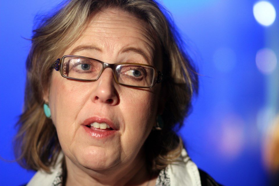 Elizabeth May photo