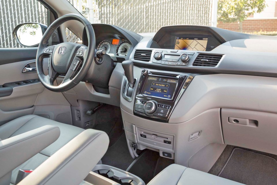 The Odyssey is crammed with everything from Satellite Navigation to 12-speaker audio, to a push-button smart key, to the aforementioned touchscreen interface system. Honda calls this last HondaLink, and it’s straightforward to use.