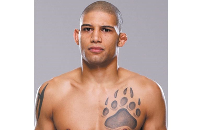 SPORTS-Kajan-UFC-debut.17.jpg