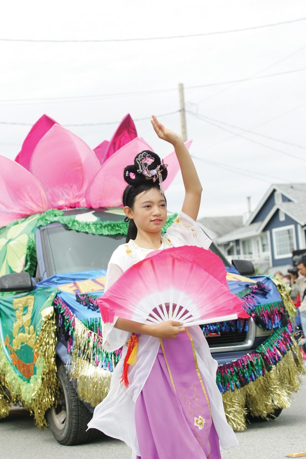 Parade fan