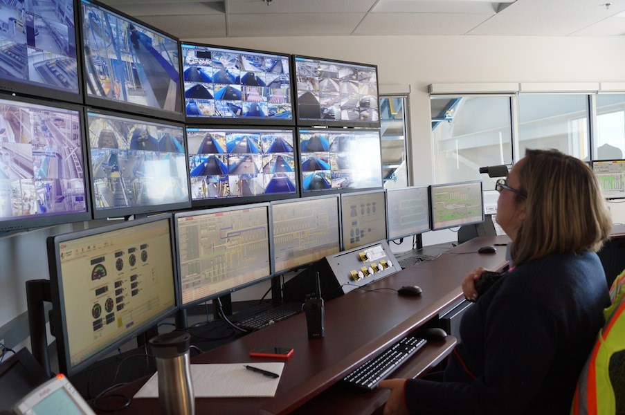 Photos: Canada Post's new Pacific Processing Centre_10