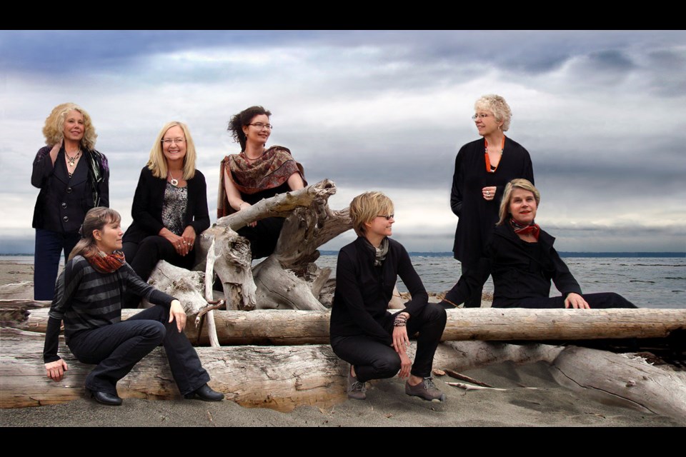 Back, from left: Rina Pita, Wendy Morosoff Smith, Milos Jones and Heather Aston, with (front, from left) Julie McIntyre, Hannamari Jalovaaara and Jocelyn Barrable-Segal are the Full Circle Art Collective.