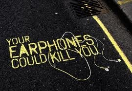Running with headphones carry risks