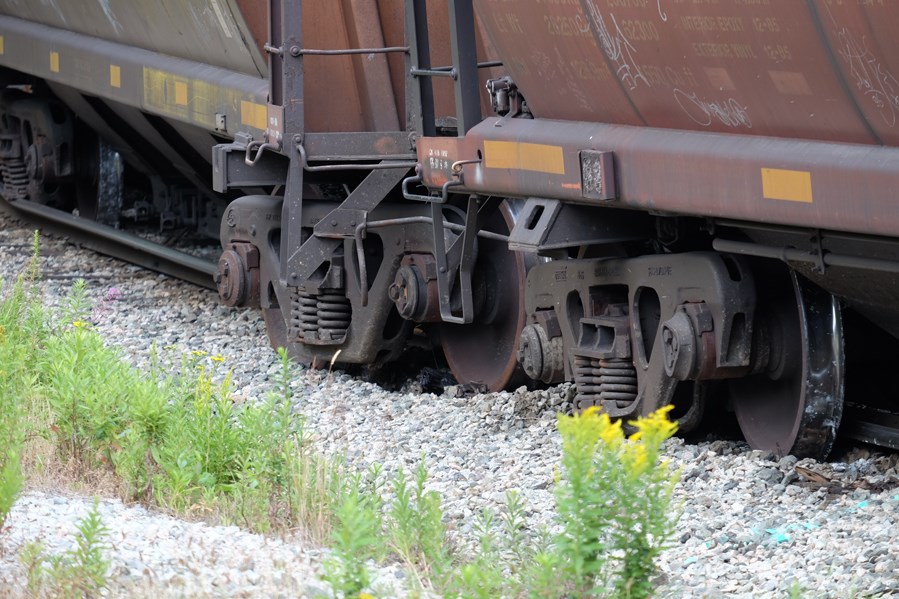 A broken track has been determined as the cause of a five-car train derailment in New West in July.