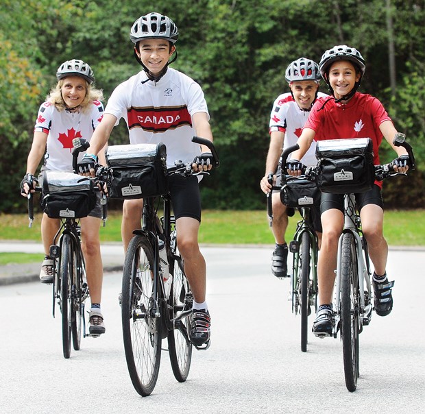 Family cycling to Mexico