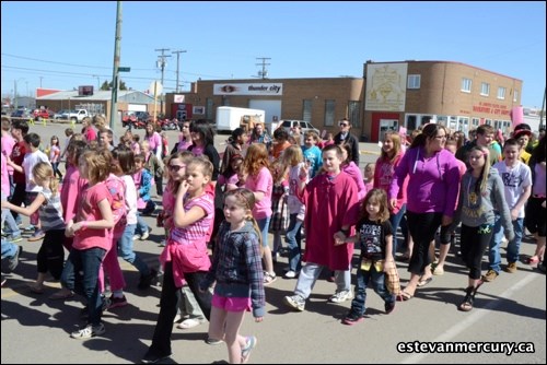 Students, parents and friends took over downtown Estevan to show their support against bullying. If you recognize a friend tag them at: https://www.facebook.com/EstevanMercury