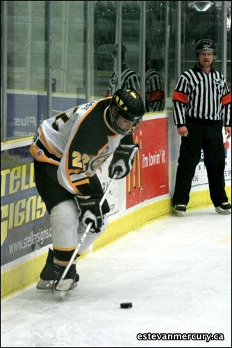 The Estevan Apex Bruins midget AA hockey team defeated the Notre Dame Hounds Bantam team 3-1 Oct. 23 in Estevan.