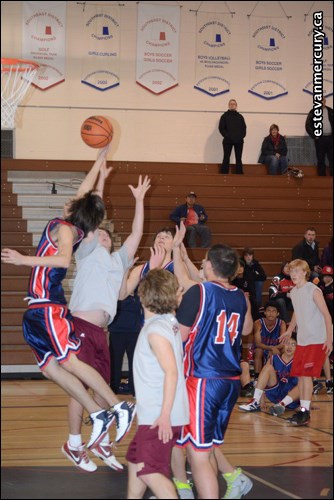 The Estevan Comprehensive School junior boys' basketball team.