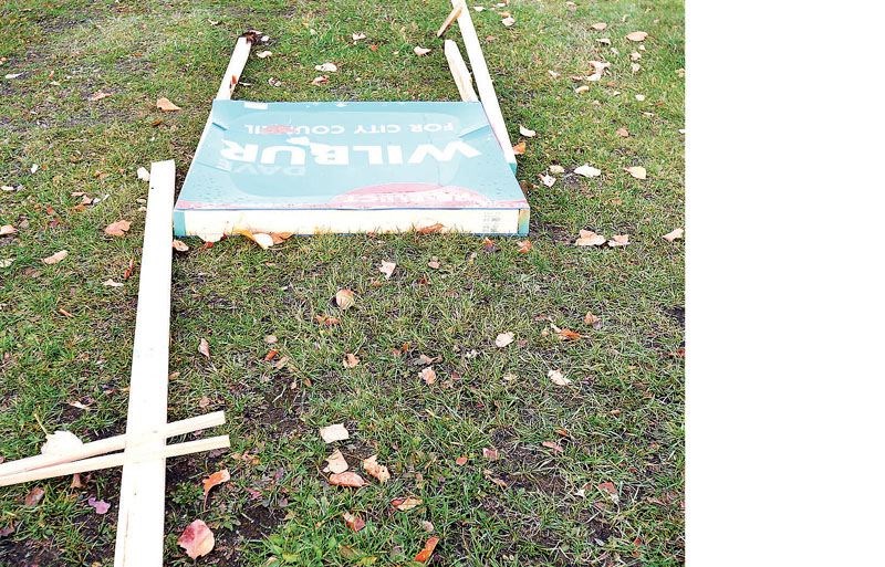 -electins-signs-damaged.30.jpg