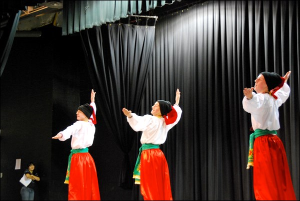 The conclusion of a Central Ukraine-style dance from Riley Boczulak, Mitchell Bristow, Brandon Klima and John Roche from the Svoboda Dancers.