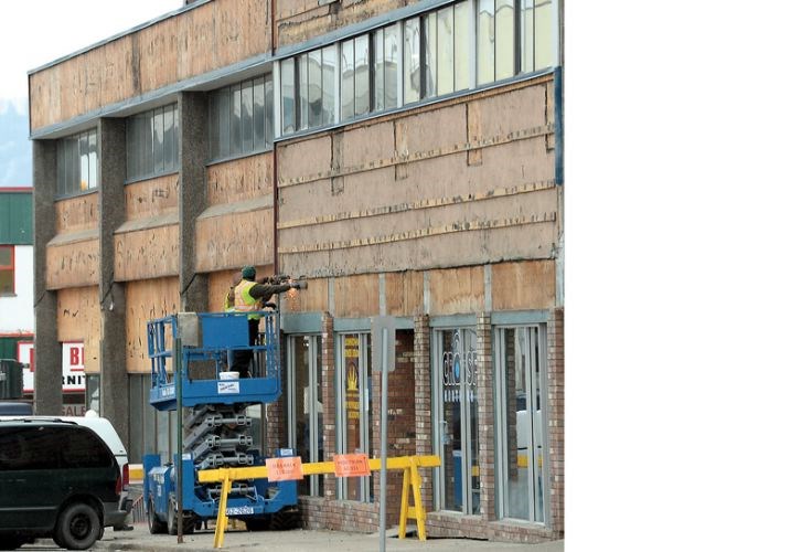 building-gets-new-skin.15.jpg