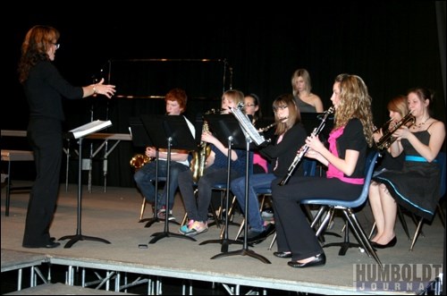 Humboldt Collegiate Institute held a band and choir Christmas Gala on December 7 at Sutherland Theatre. Students performed many different Christmas carols and some of the teachers even joined in the Christmas spirit, singing some carols as well.