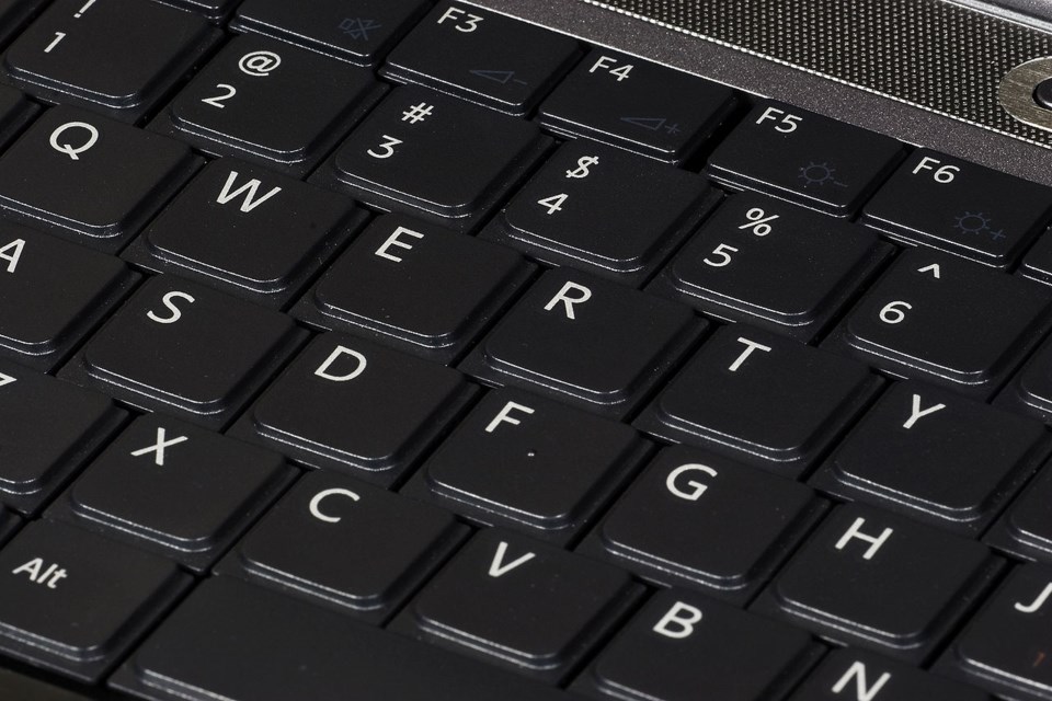 Photo - laptop keyboard generic