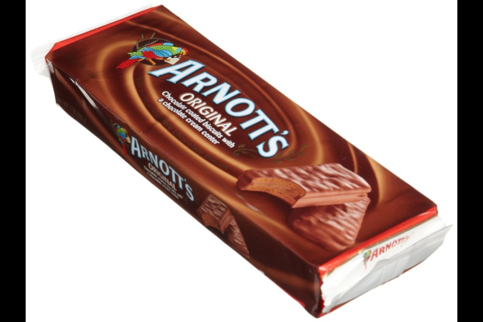 https://www.vmcdn.ca/f/files/glaciermedia/import/lmp-all/619731-e-timtams2.jpg;w=960;h=640;bgcolor=000000