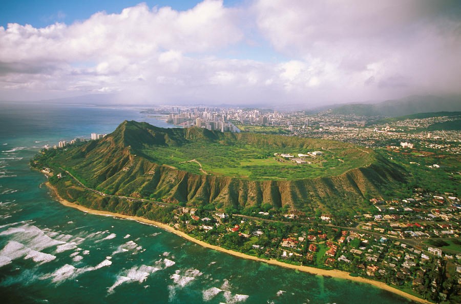 The Diamond Head crater is part of the route