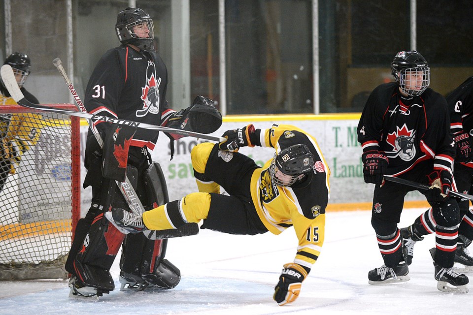 01-25-14
(15) Sheardown
Burnaby Winter Club Academy under-18 prep team vs POE at BWC.
Photo: Jennifer Gauthier