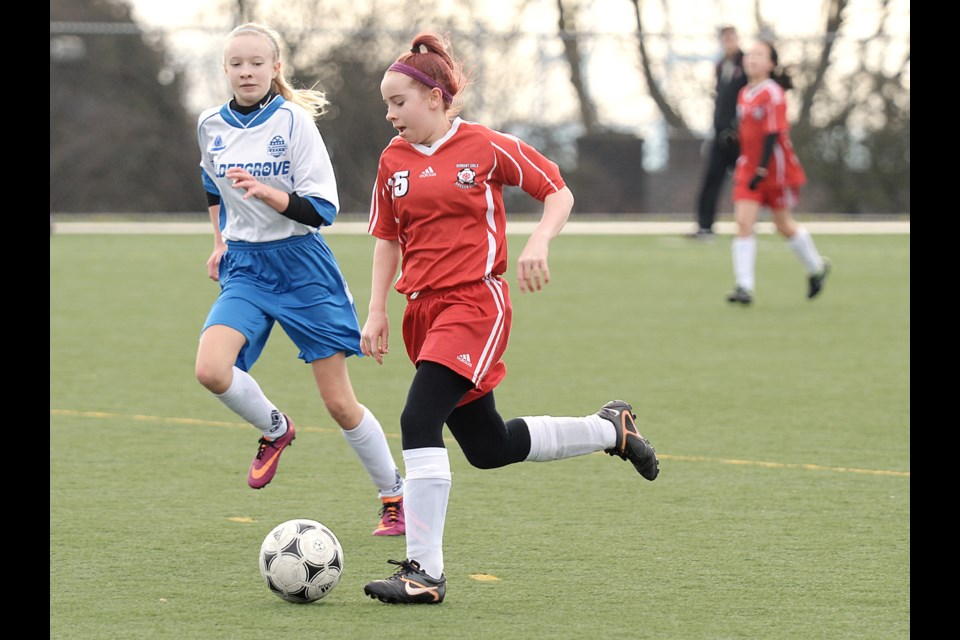 01-25-14
Burnaby Girls u-14 Hornetd vs ATSC Storm at Byrne Creek.
Photo: Jennifer Gauthier