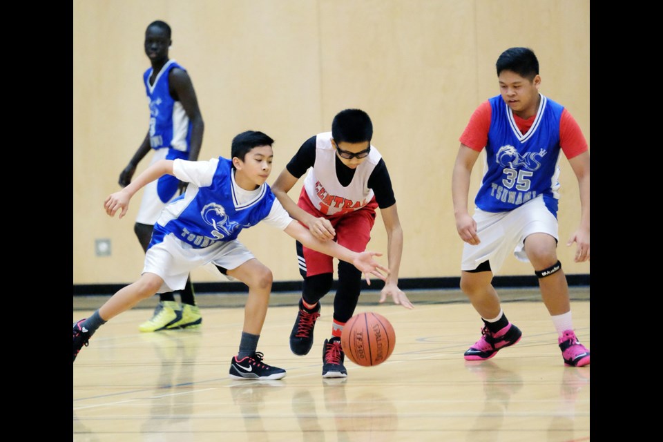 Bby Central vs Queensborough in bantam high school boys basketball game.