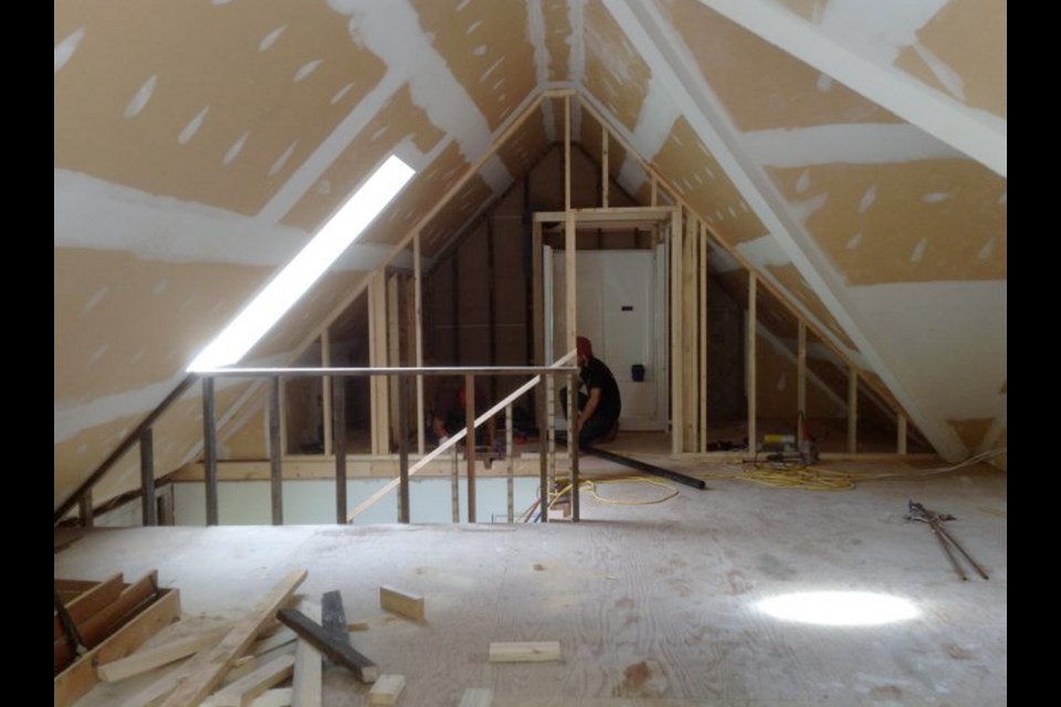 Before the renovation, the loft floor was too weak to be used as living space, according to Derek Sowden of Strait Construction. It was &Ograve;all right for storage but not for people to live in,&Oacute; so the construction team doubled the floor joists and added a hidden beam in the ceiling.