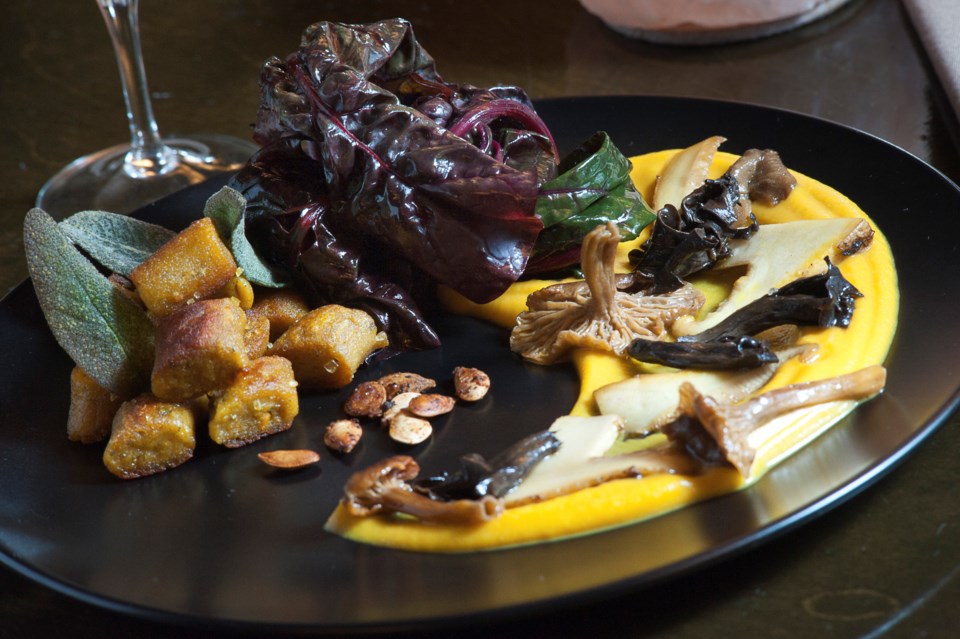 0212 Nosh Exile Bistro_12