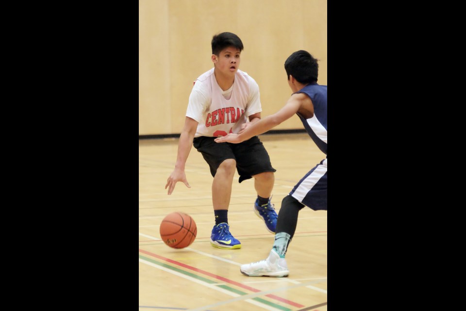 BNW high school juvenile boys basketball final playoff between central and Alpha