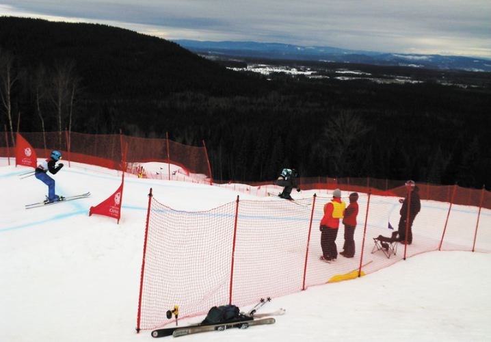 SPORTS-tabor-course-rave-re.jpg