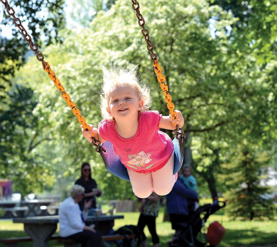 Swinging-photo.20.jpg