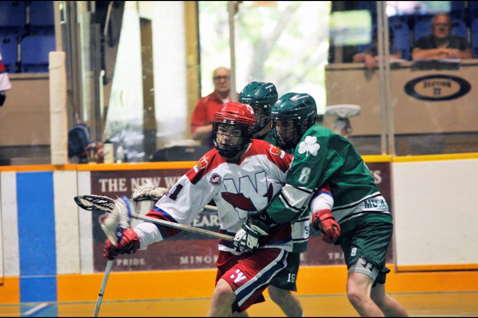 052415 - New Westminster, BC
Chung Chow photo
Salmonbellies lacrosse at Queen's Park Arena
Salmonbellies (whiye) vs Victoria