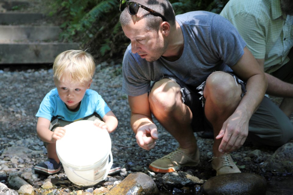 August and his Dad say goodbye to little fish.