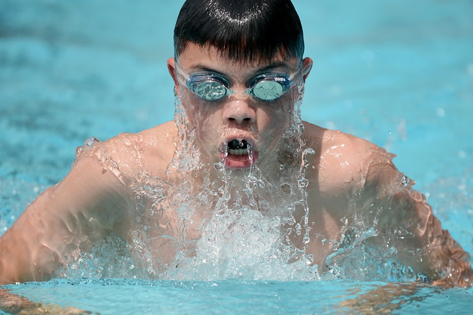 06-28-15
Jordan M Pin, Mantas, in the Boys 100m Breaststroke Div 4-8
Port Moody Aquarians 2015 Golden Spike Meet at Westhill pool.
Photo: Jennifer Gauthier