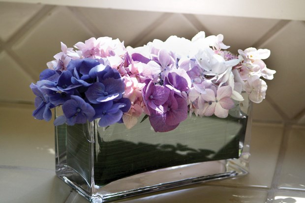 Simple summer flower arrangements