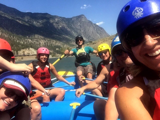 Play Outdoors Rafting