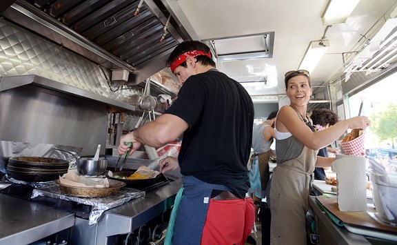 Food trucks/0822_FoodTruck10.jpg