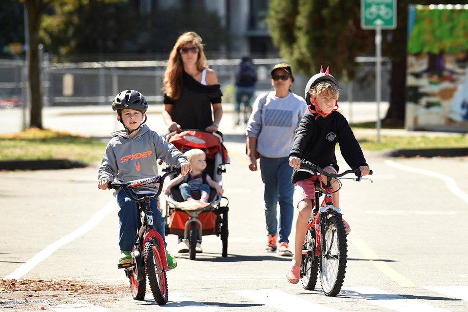 cycling kids