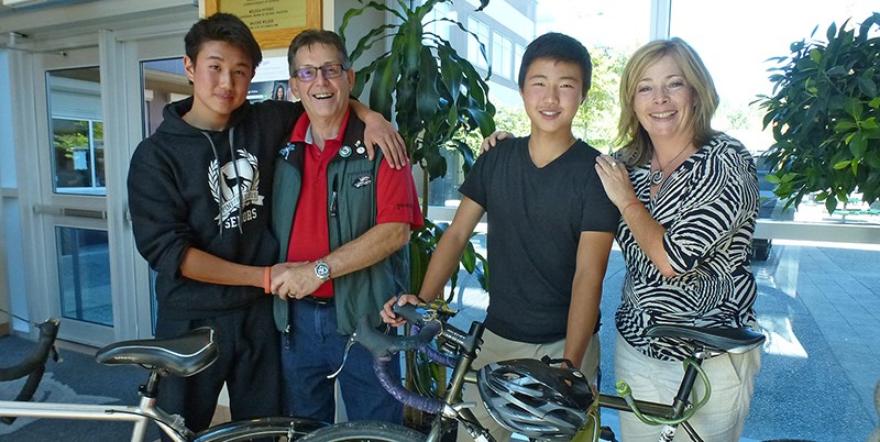 Pinetree students bike ride