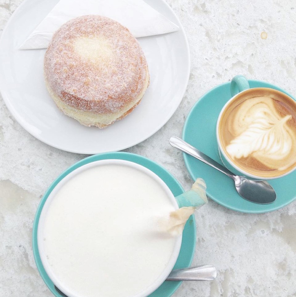 Lucky's Doughnuts