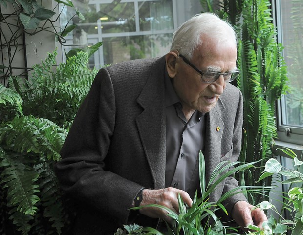 Parks man pens memoir