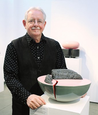 Featured artist Les Manning with his work Red River/Pink Plates