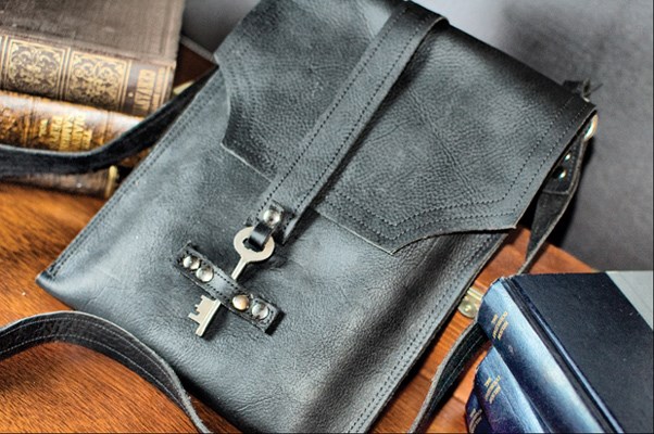 Divina Denuevo Ayre Skeleton Key Messenger Bag, $140.