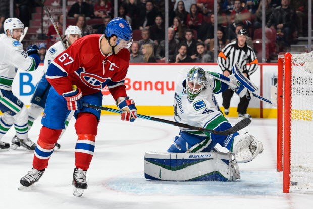 Max Pacioretty beats Jacob Markstrom