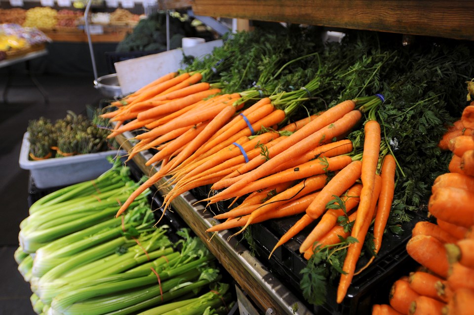 food produce carrots