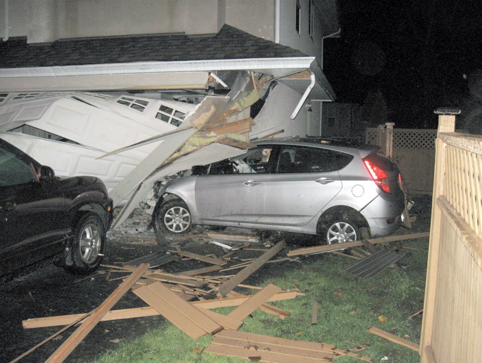 Car-house crash.jpg