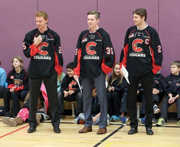 SPORTS-Edmonds-CHL-award.09.jpg