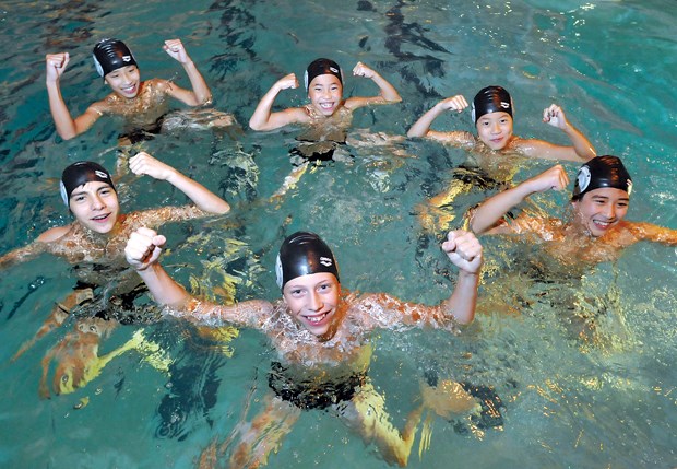 Boys team makes a splash