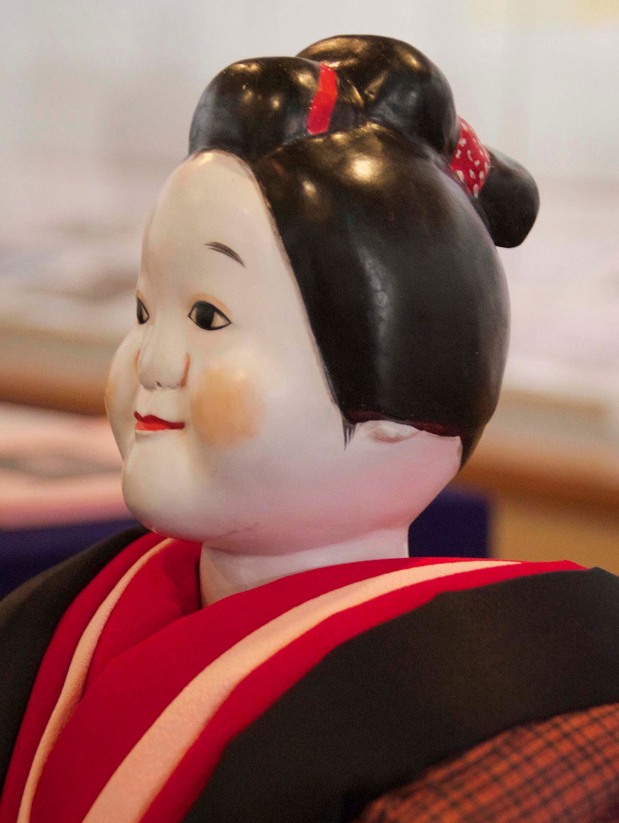 female bunraku puppet