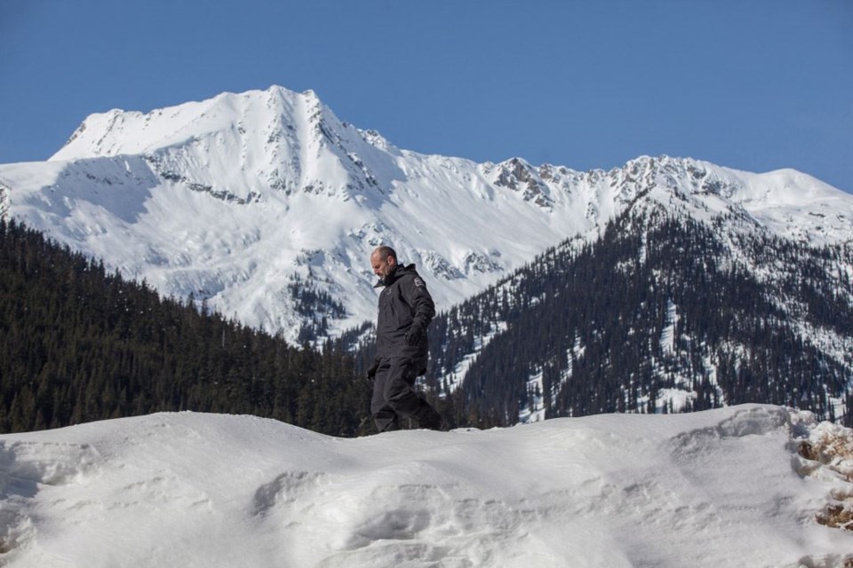 avalanche-warning.23.jpg