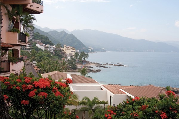 View looking south from Quinta Maria Cortez: this multi-level, vine-covered, stone and brick B&B on the beach oozes atmosphere.