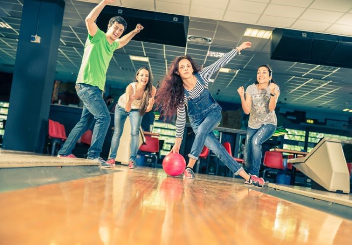 SPORTS-Bowling-zones-follow.jpg